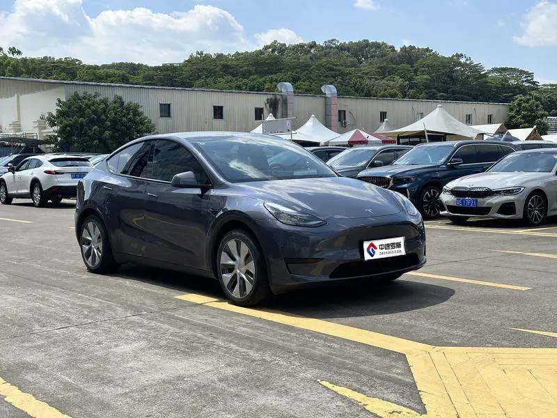 Model Y 2022 facelifted rear-wheel drive version — 3