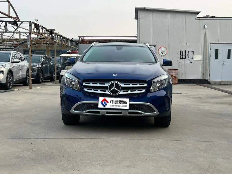 Mercedes-Benz GLA 2018 GLA 200 Dynamic — 2