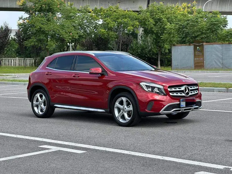 Mercedes-Benz GLA 2018 GLA 200 Dynamic — 3