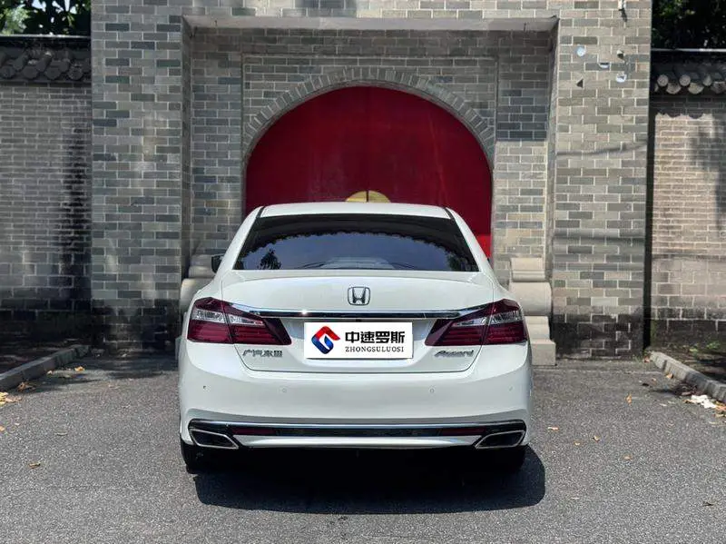 Accord 2016 2.0L Elite Edition — 6