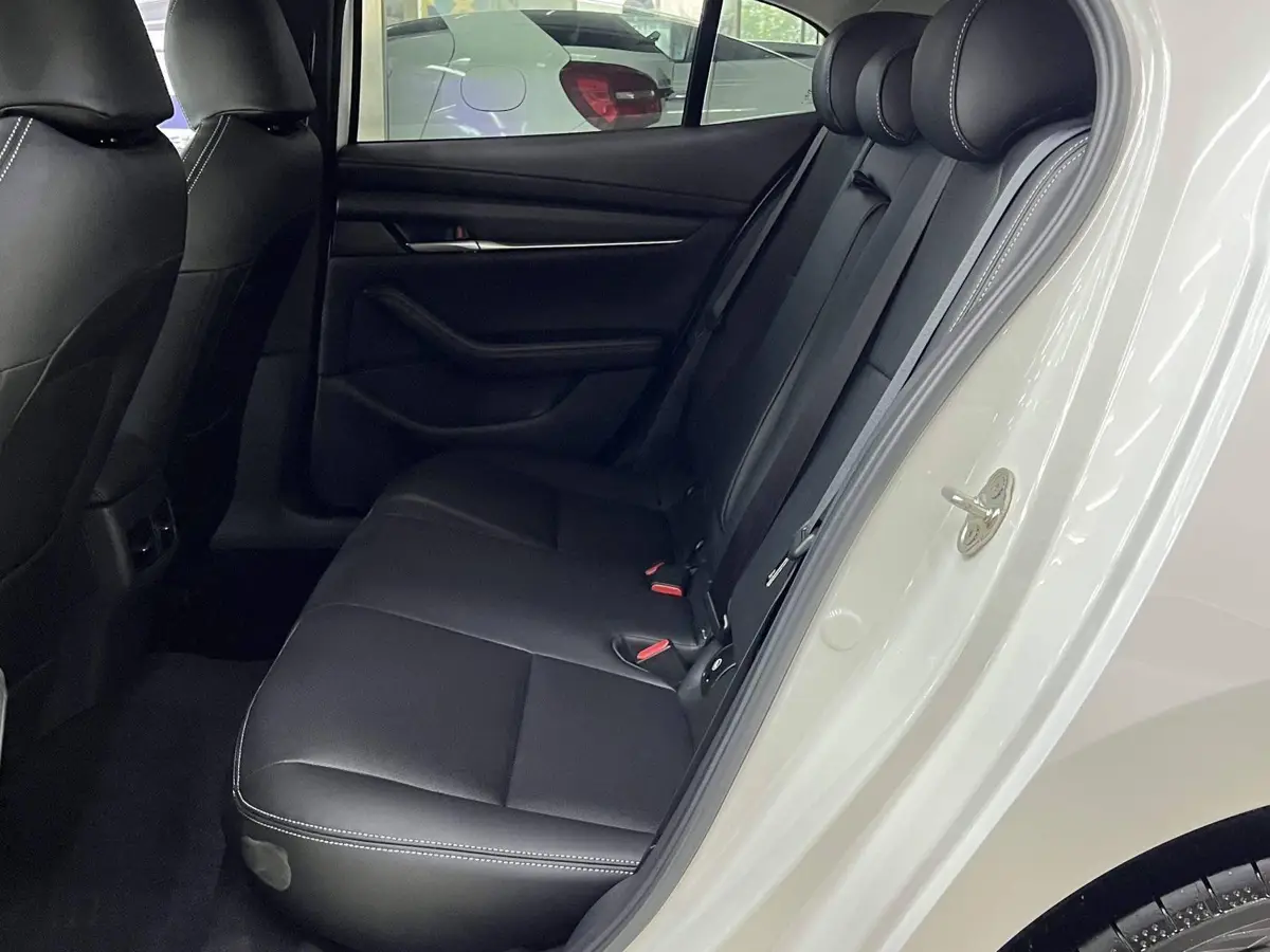 Mazda 3 Angkesaila 2022 2.0L Automatic Quality Edition — 16