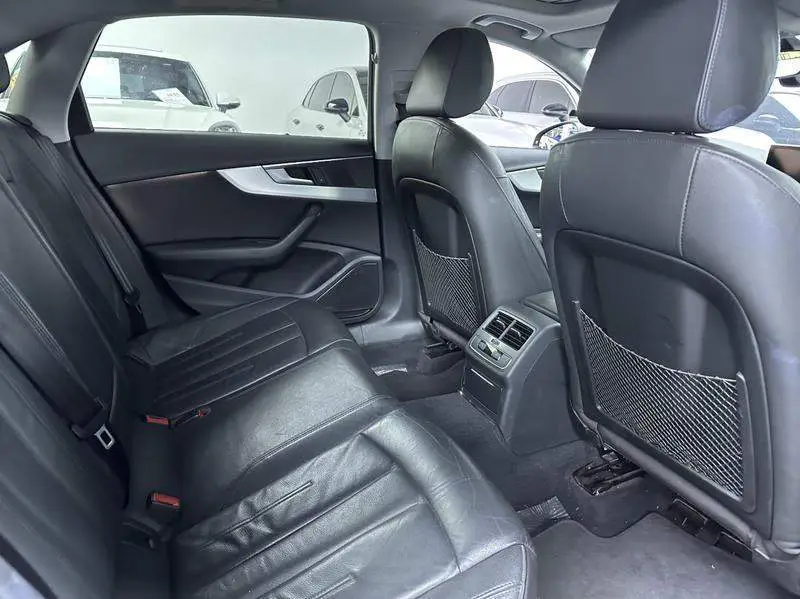 Audi A4L 2019 40 TFSI Fashion National VI — 16