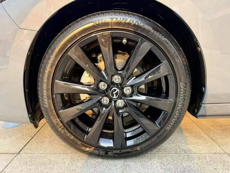 Mazda 3 Angkesaila 2023 2.0L Automatic Elegant Edition — 11