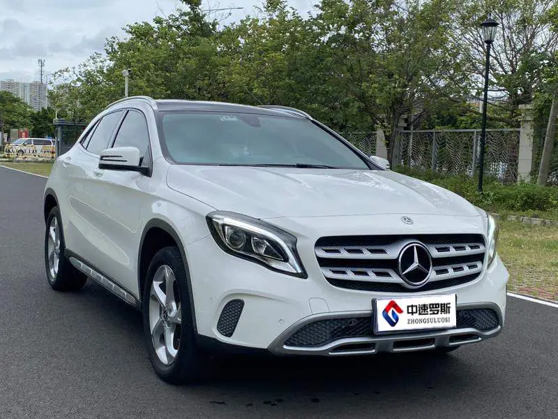 Mercedes-Benz GLA 2018 GLA 200 Dynamic — 3