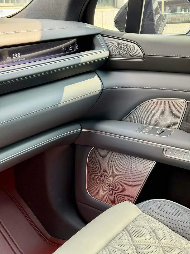 NIO ES8 2026 Six-Seat Executive Luxury Edition — 11