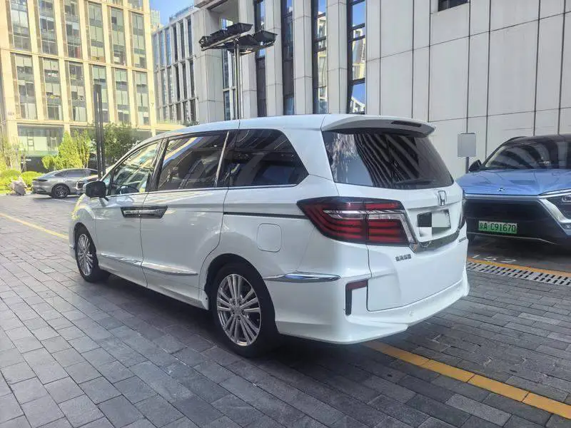 Elysion 2016 2.4L Comfort Edition — 5