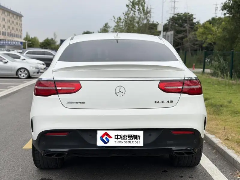 Mercedes-Benz GLE Coupe AMG 2017 AMG GLE 43 4MATIC Coupe SUV — 5