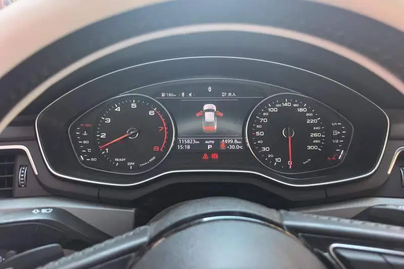 Audi A4L 2019 40 TFSI Progressive National VI — 13