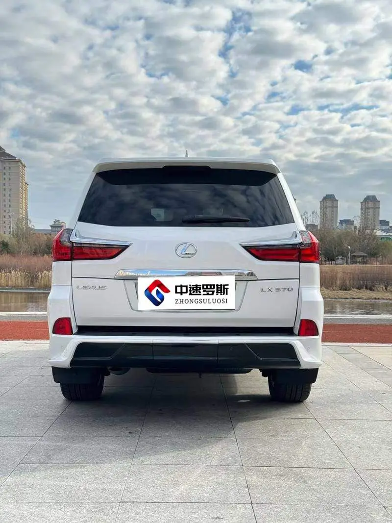 Lexus LX 2016 570 Premium Luxury Edition — 5