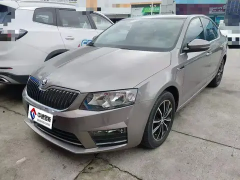 Octavia 2017 1.6L Manual Smart Edition