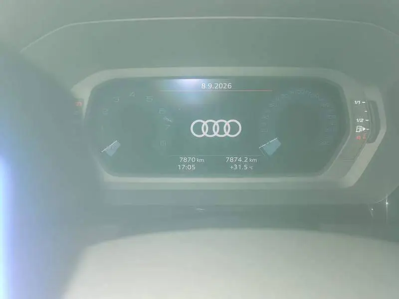 Audi A3 2025 Sportback 35TFSI Flying Spur Premium Edition — 6