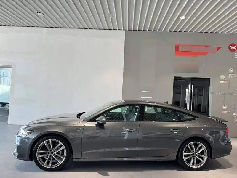Audi A7 2024 45 TFSI Premium Edition — 3