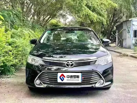Camry 2015 2.0G Leading Edition