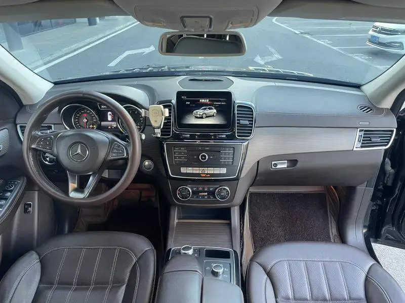 Mercedes-Benz GLE 2018 GLE 320 4MATIC Dynamic Collector's Edition — 14