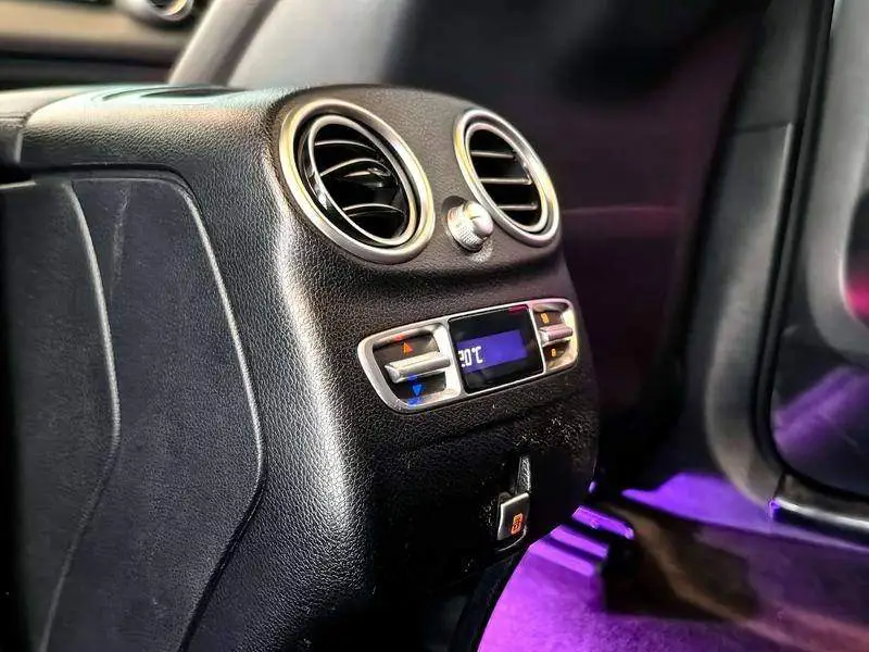 Mercedes-Benz GLC 2022 GLC 300 L 4MATIC Dynamic — 11
