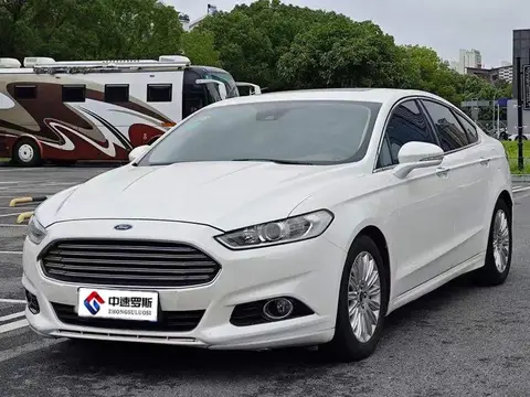Mondeo 2013 2.0L GTDi200 Luxury Model