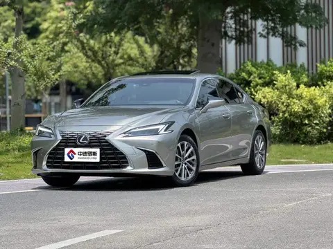 Lexus ES 2025 300h Premium Edition
