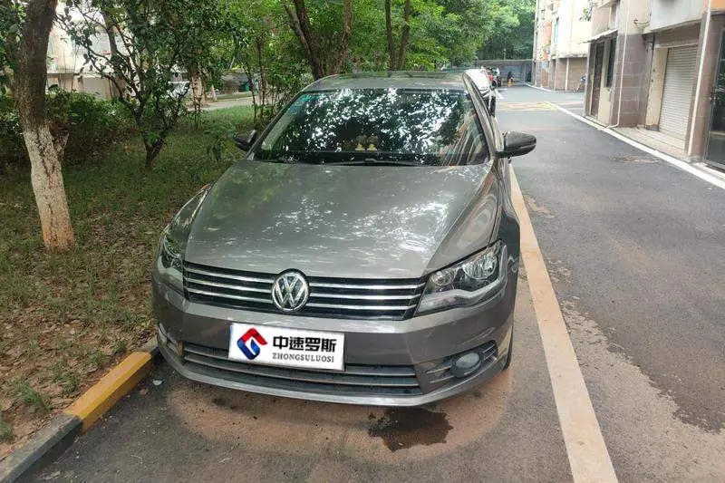 Bora 2013 1.6L Manual Comfort — 2