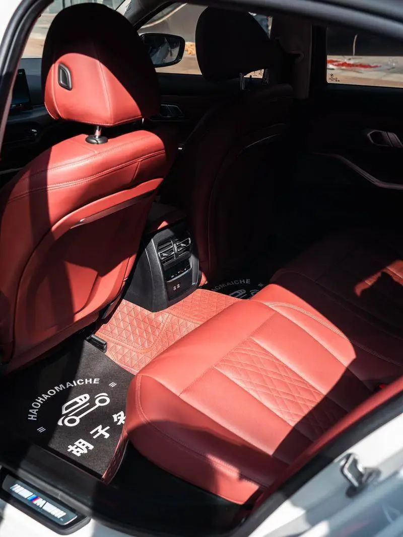 BMW 3 Series 2025 325Li M Sport Package — 8
