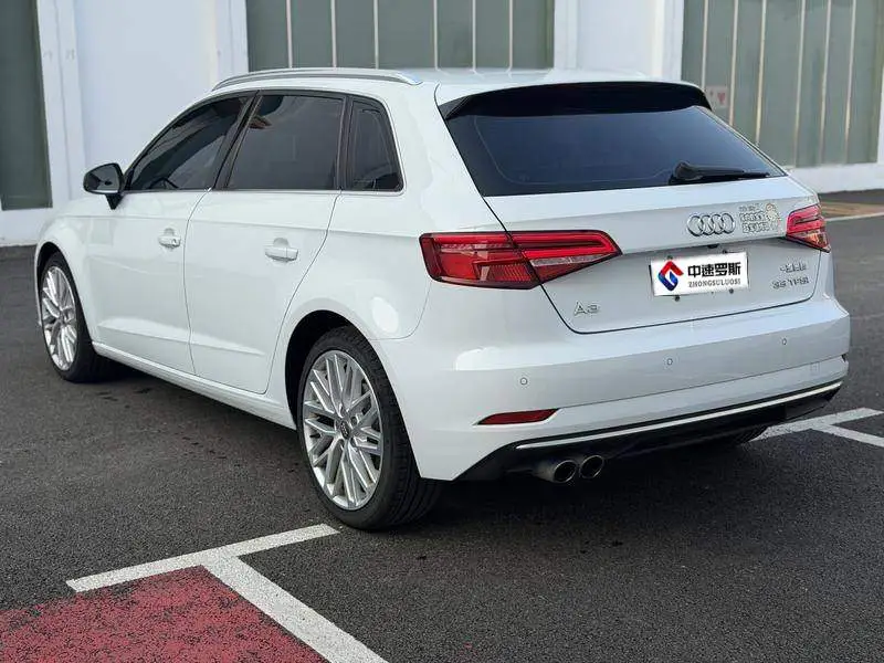 Audi A3 2017 Sportback 35 TFSI Fashion Edition — 5