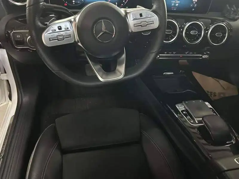 Mercedes-Benz A-Class 2019 A 200 L sports sedan — 10