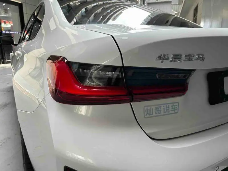 BMW 3 Series 2023 325Li M Sport Package — 6