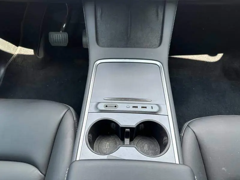 Model Y 2022 facelifted rear-wheel drive version — 14