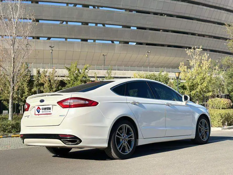 Mondeo 2013 2.0L GTDi240 Supreme Edition — 6