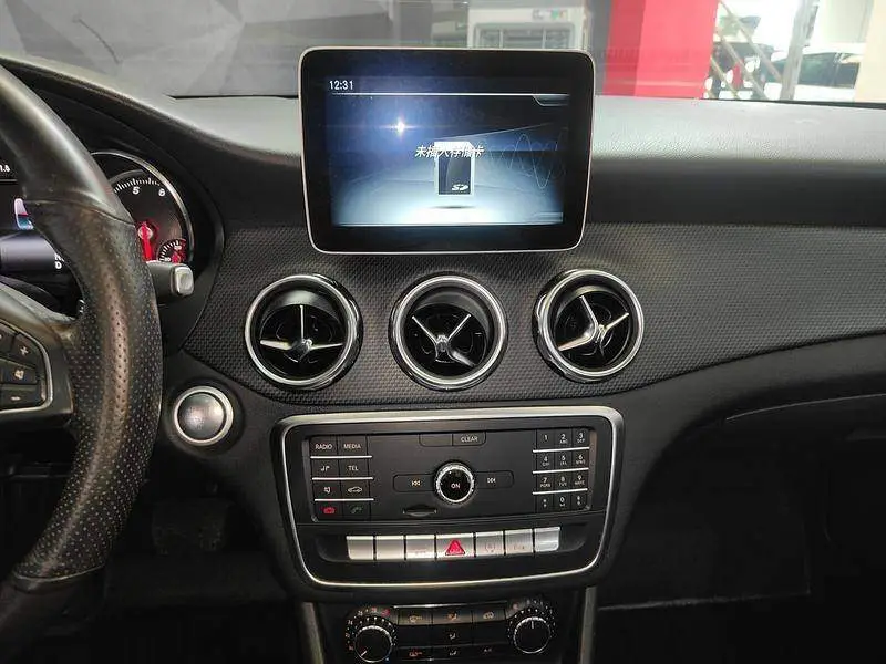 Mercedes-Benz GLA 2018 GLA 200 Dynamic — 6
