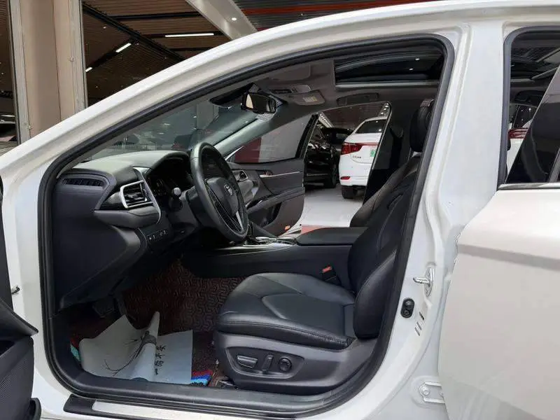 Camry 2021 Hybrid 2.5HG Luxury Edition — 6