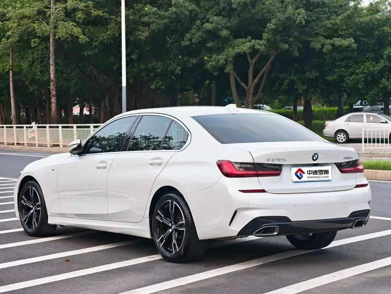 BMW 3 Series 2022 facelift 325i M Sport package — 4