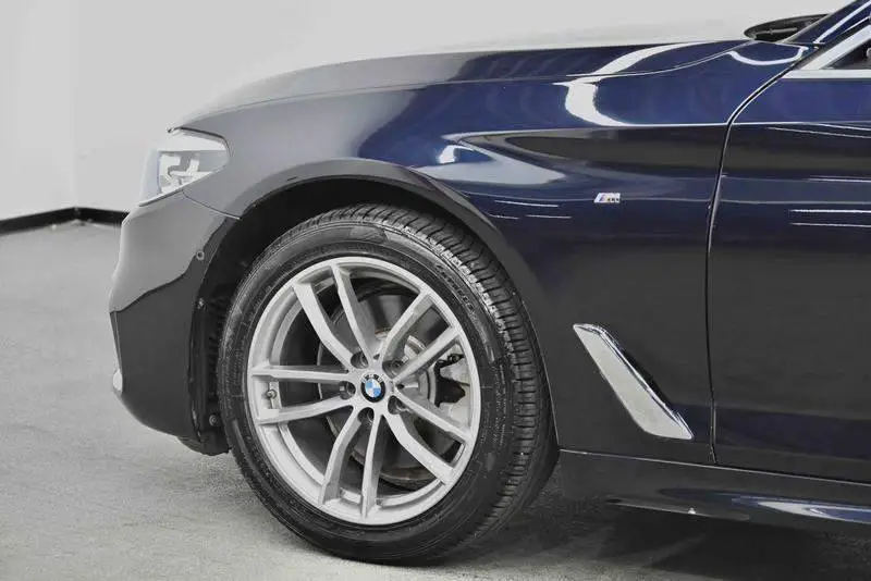 BMW 5 Series 2020 525Li M Sport Package — 18