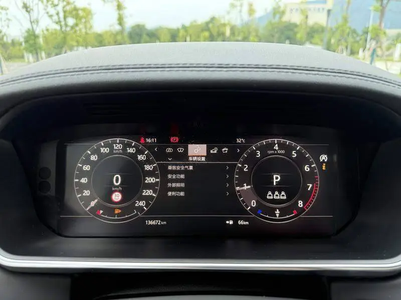 Range Rover 2022 3.0 L6 360PS Legend Edition — 7