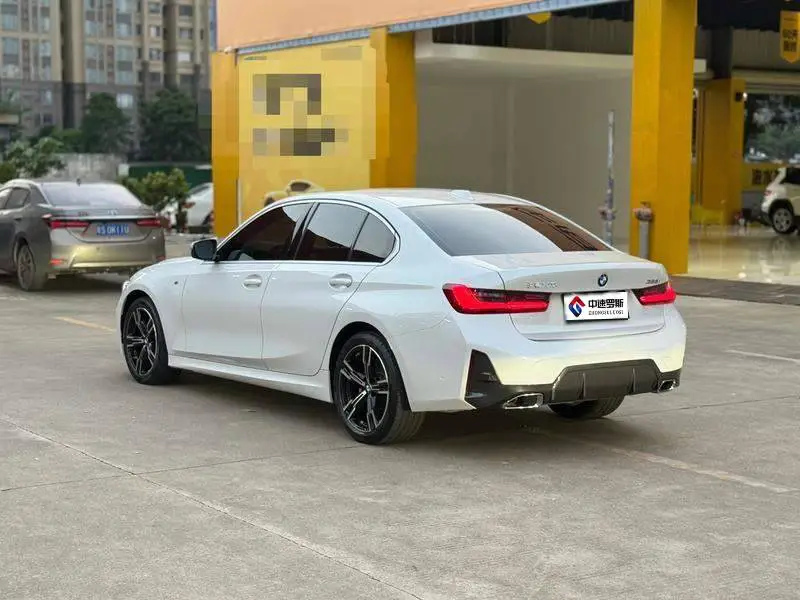 BMW 3 Series 2023 325i M Sport Package — 4