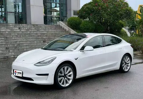 Model 3 2019 Standard Range RWD Upgraded Edition
