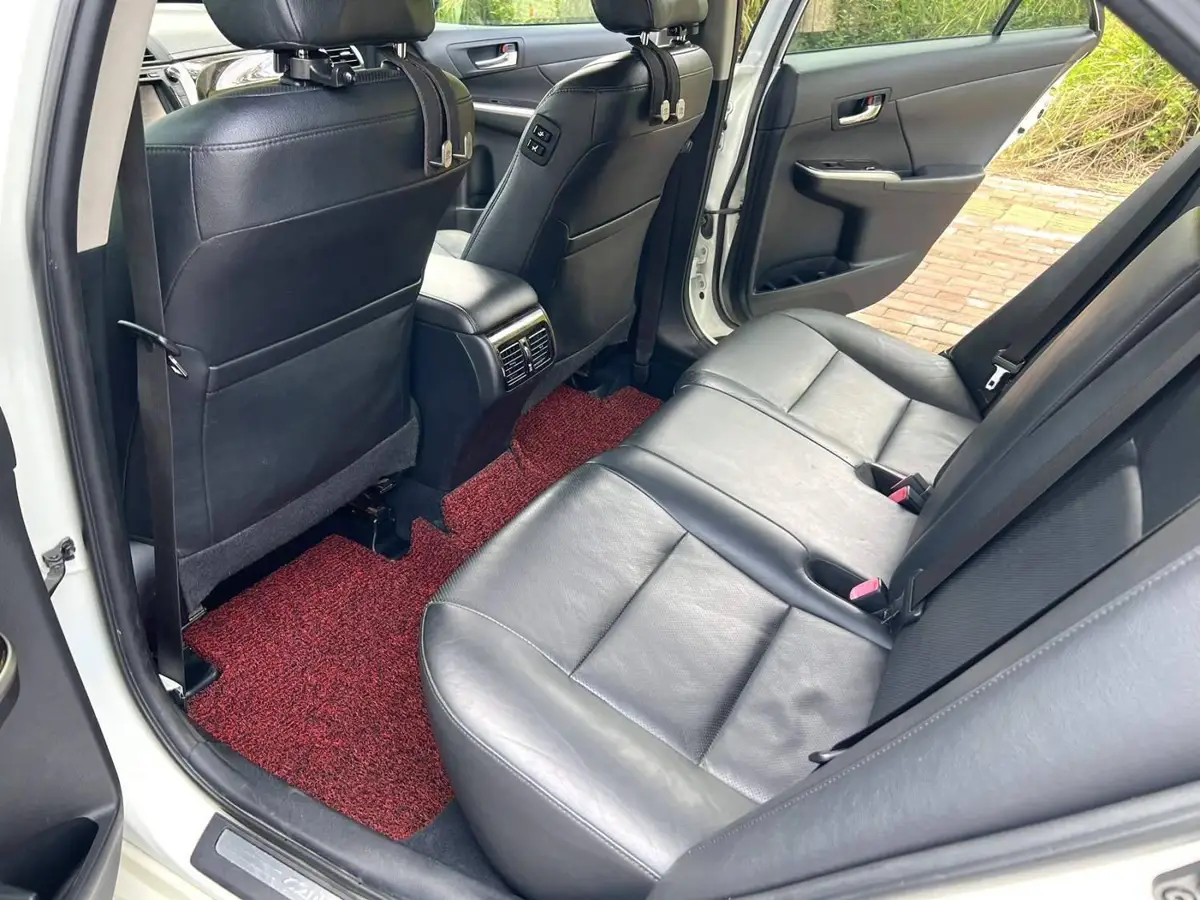 Camry 2015 2.5G Luxury Navigation Edition — 10