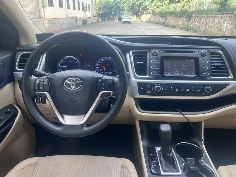 Highlander 2018 2.0T 4WD Elite Edition 7 Seater National VI — 8