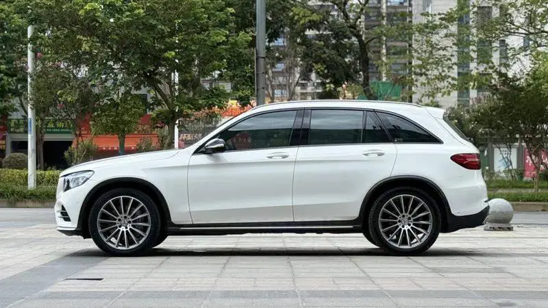 Mercedes-Benz GLC AMG 2017 AMG GLC 43 4MATIC — 3