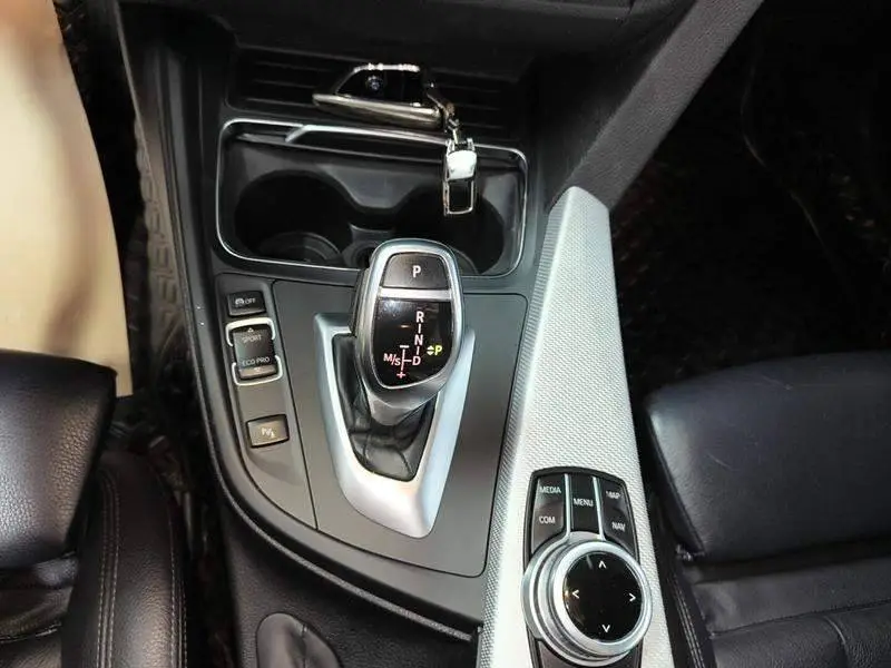 BMW 4 Series 2017 425i Convertible M Sport Package — 9