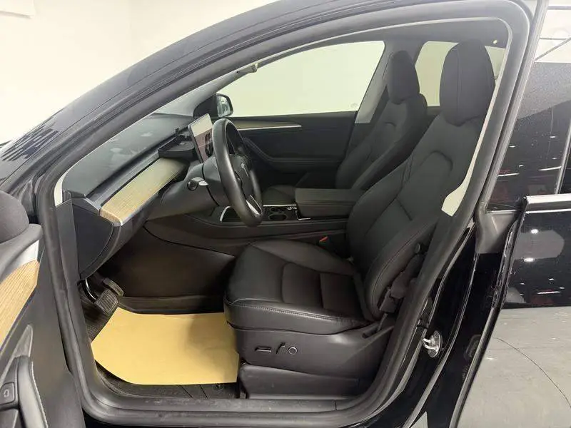 Model Y 2022 facelifted rear-wheel drive version — 14