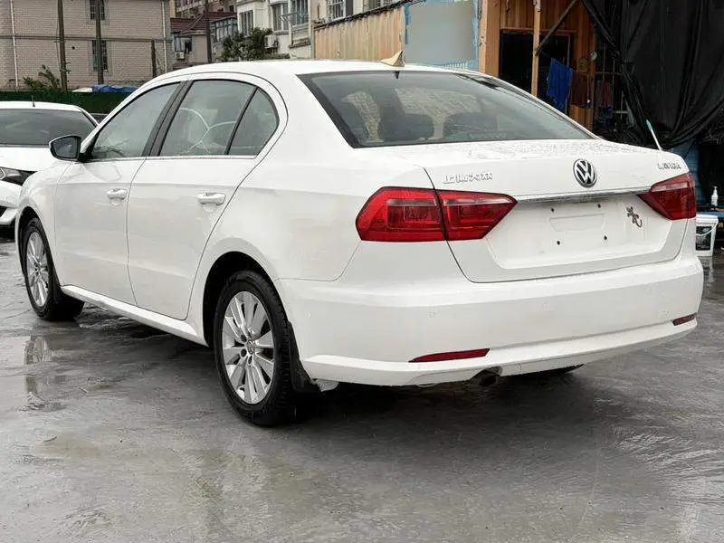 Lavida 2015 1.6L Automatic Comfort Edition — 4