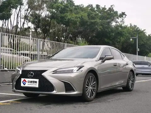 Lexus ES 2025 300h Premium Edition