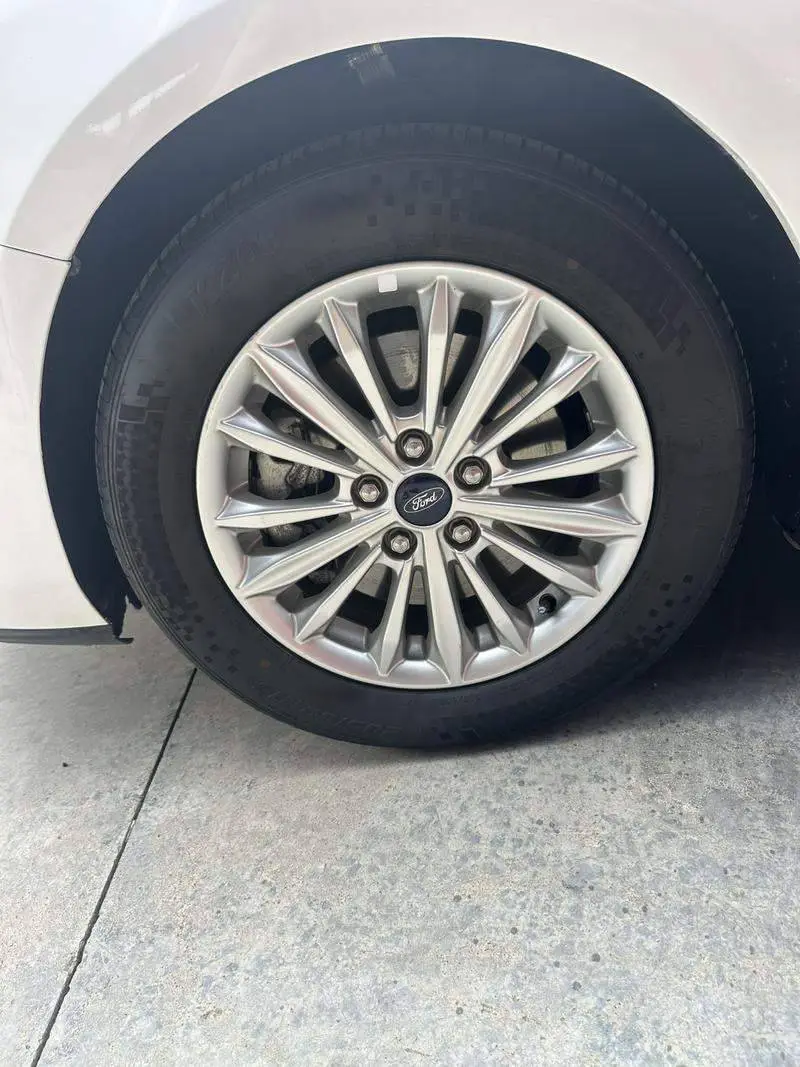 Fox 2021 Sedan EcoBoost 180 Automatic Front — 9
