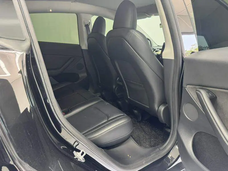 Model Y 2022 facelifted rear-wheel drive version — 14