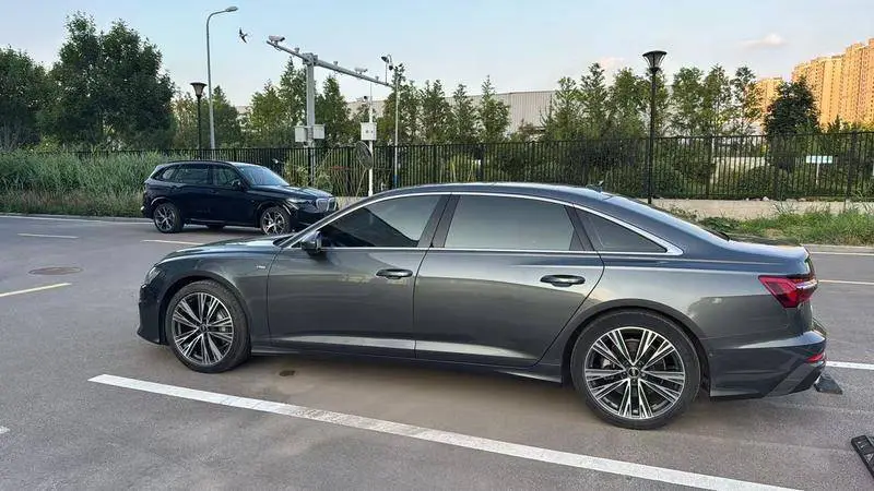 Audi A6L 2022 45 TFSI Selected Dynamic Edition — 3