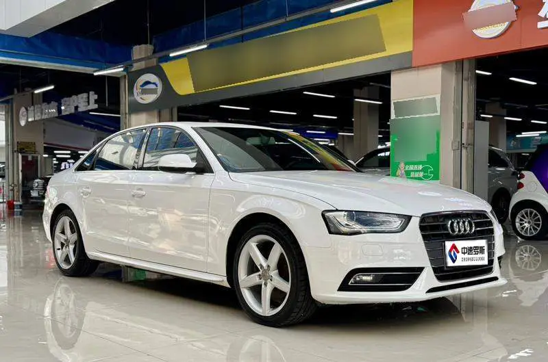 Audi A4L 2013 35 TFSI Automatic Standard Model — 3
