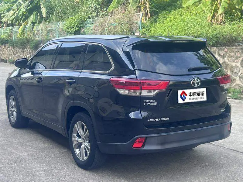 Highlander 2018 2.0T 4WD Elite Edition 7 Seater National VI — 4