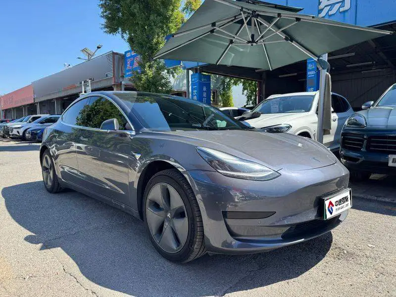 Model 3 2020 Standard Range RWD Upgraded Version — 3