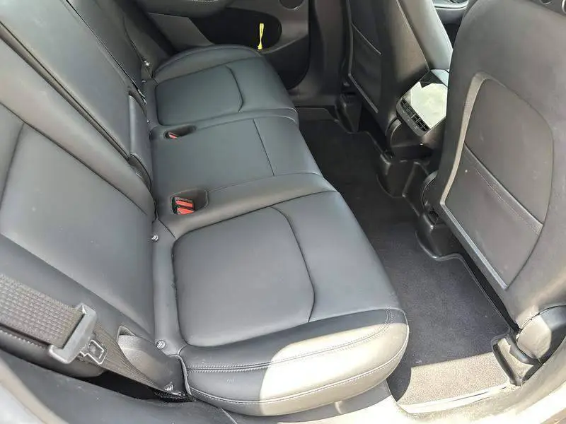 Model Y 2022 facelifted rear-wheel drive version — 18