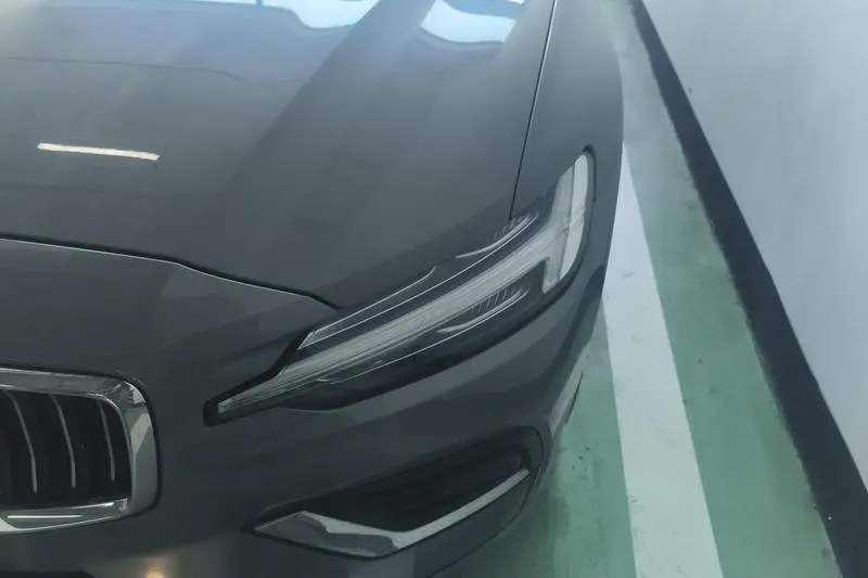 Volvo S60 2022 B4 Zhiyuan Deluxe Edition — 4
